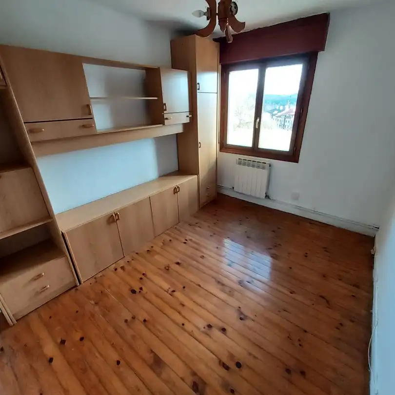 Habitación de Piso en venta en Otxandio con Calefacción y Balcón