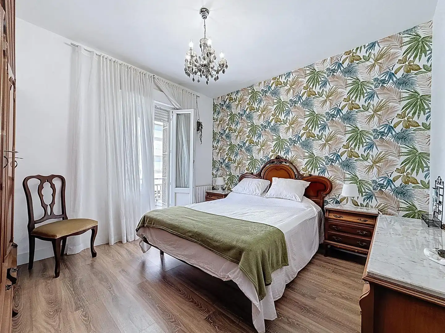 Dormitori de Casa o xalet en venda en Vilanova de Arousa amb Calefacció, Jardí privat i Moblat
