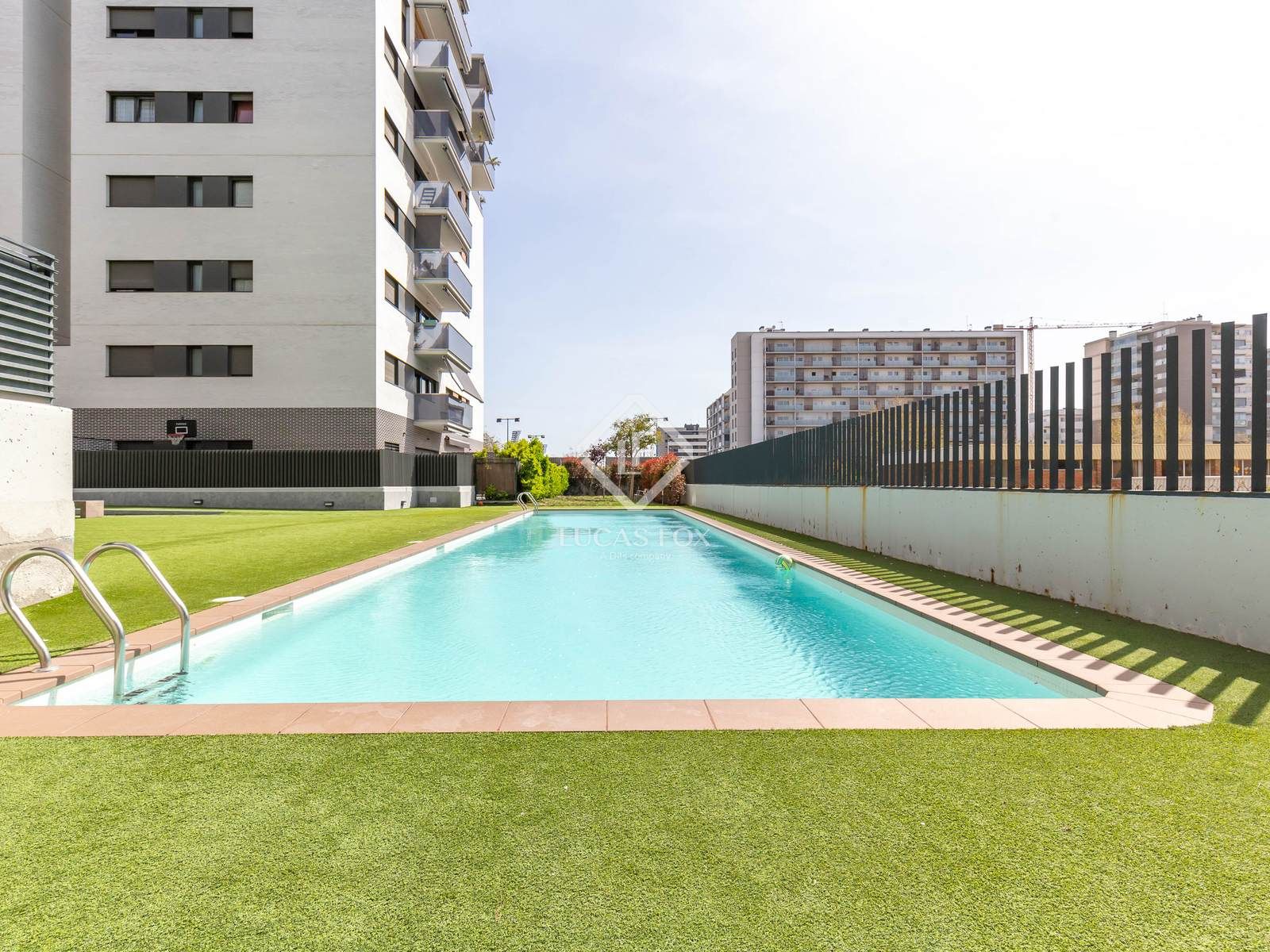 Swimming pool of Flat for sale in Sant Feliu de Llobregat  with Air Conditioner, Heating and Private garden