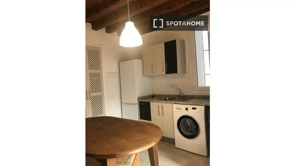 Room in San Matías - Realejo