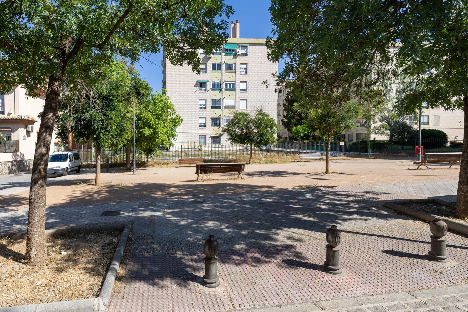 Exterior view of Flat for sale in  Granada Capital  with Air Conditioner