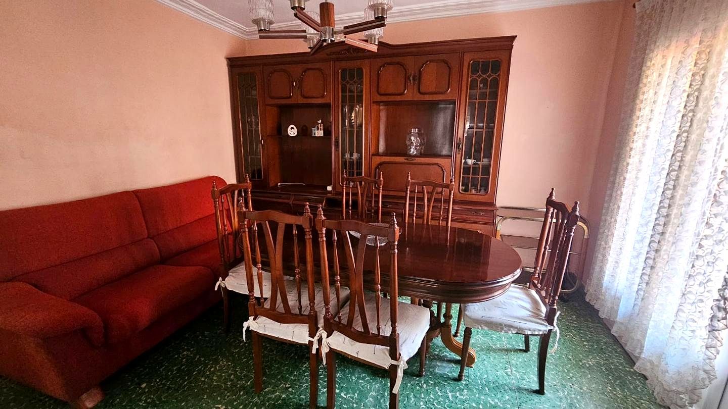 Dining room of Flat to rent in  Teruel Capital  with Heating, Terrace and Furnished
