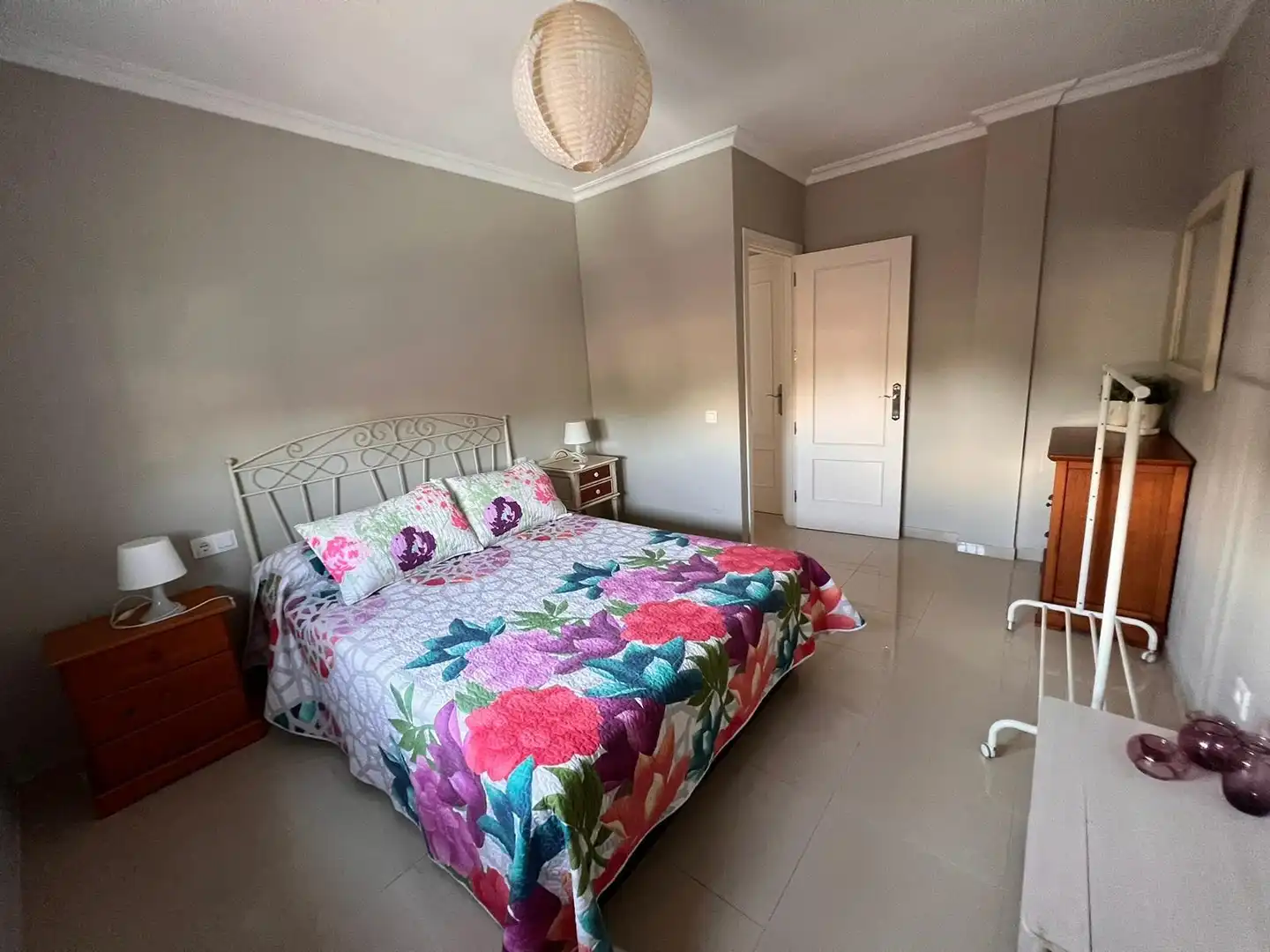 Dormitori de Casa o xalet en venda en Los Barrios