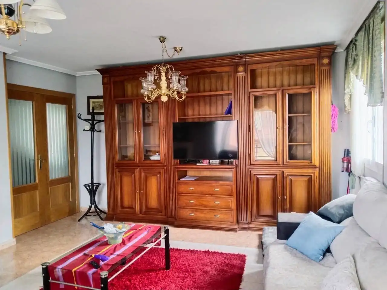 Sala d'estar de Casa o xalet en venda en Villariezo amb Calefacció, Jardí privat i Parquet