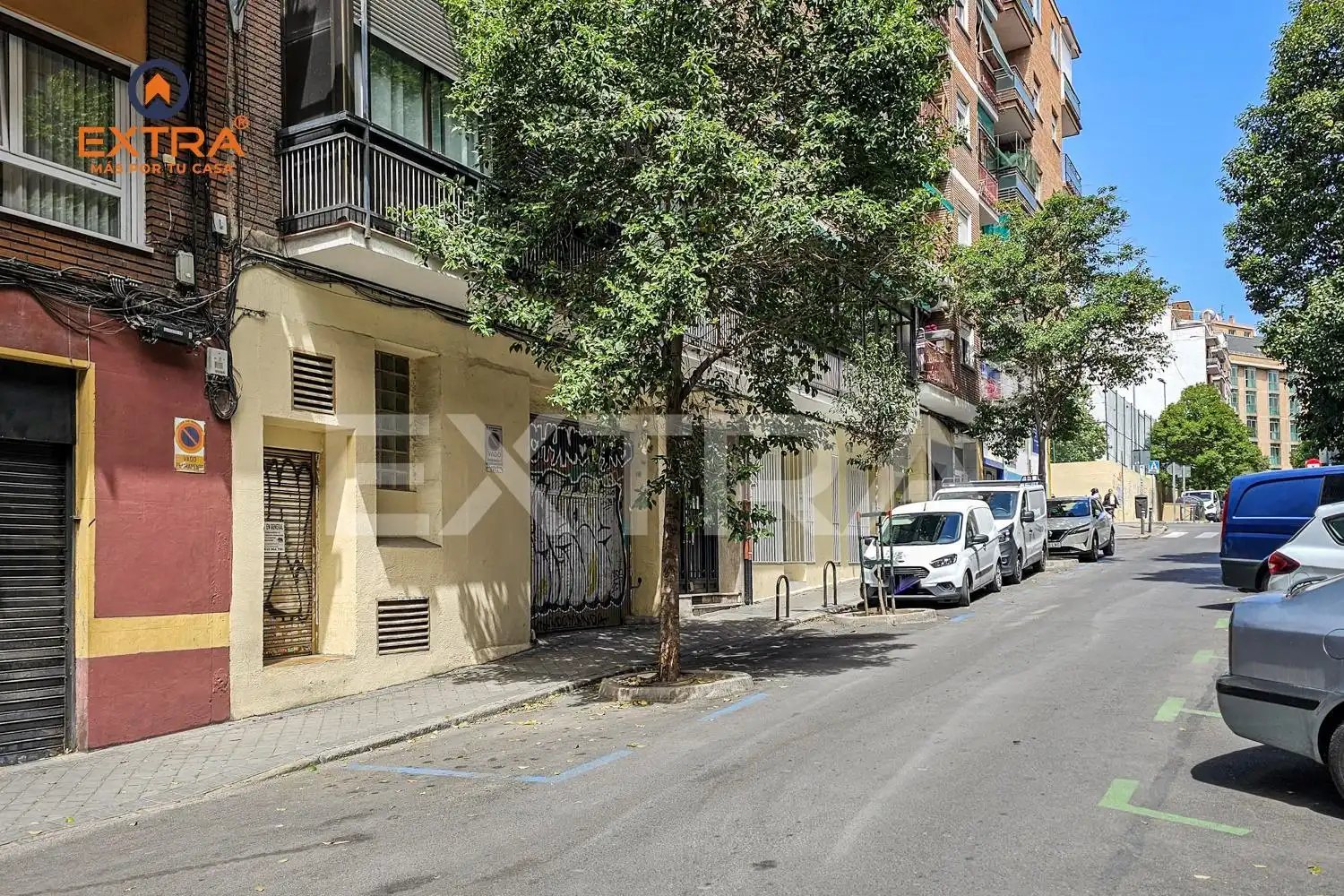 Vista exterior de Local en venda en Madrid