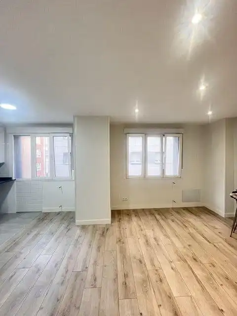 Bedroom of Flat for rent in Gijón   with Heating