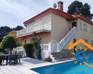 Vista exterior de Casa o xalet en venda en Salou amb Aire condicionat, Jardí privat i Terrassa