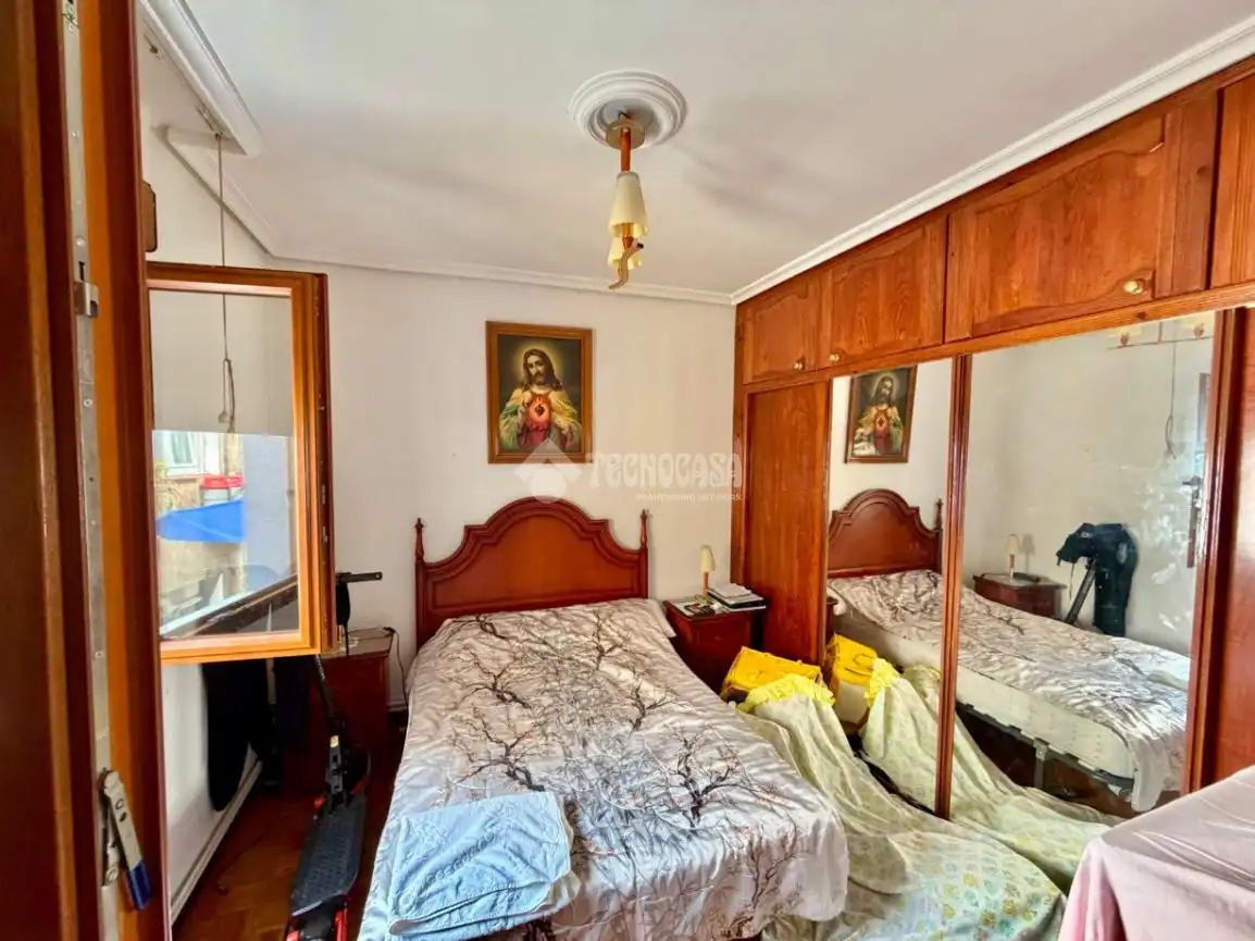 Schlafzimmer von Wohnung zum Verkauf in Santander