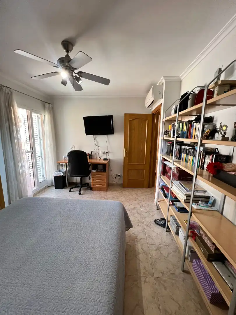 Schlafzimmer von Einfamilien-Reihenhaus zum Verkauf in Sagunto / Sagunt mit Klimaanlage, Heizung und Terrasse