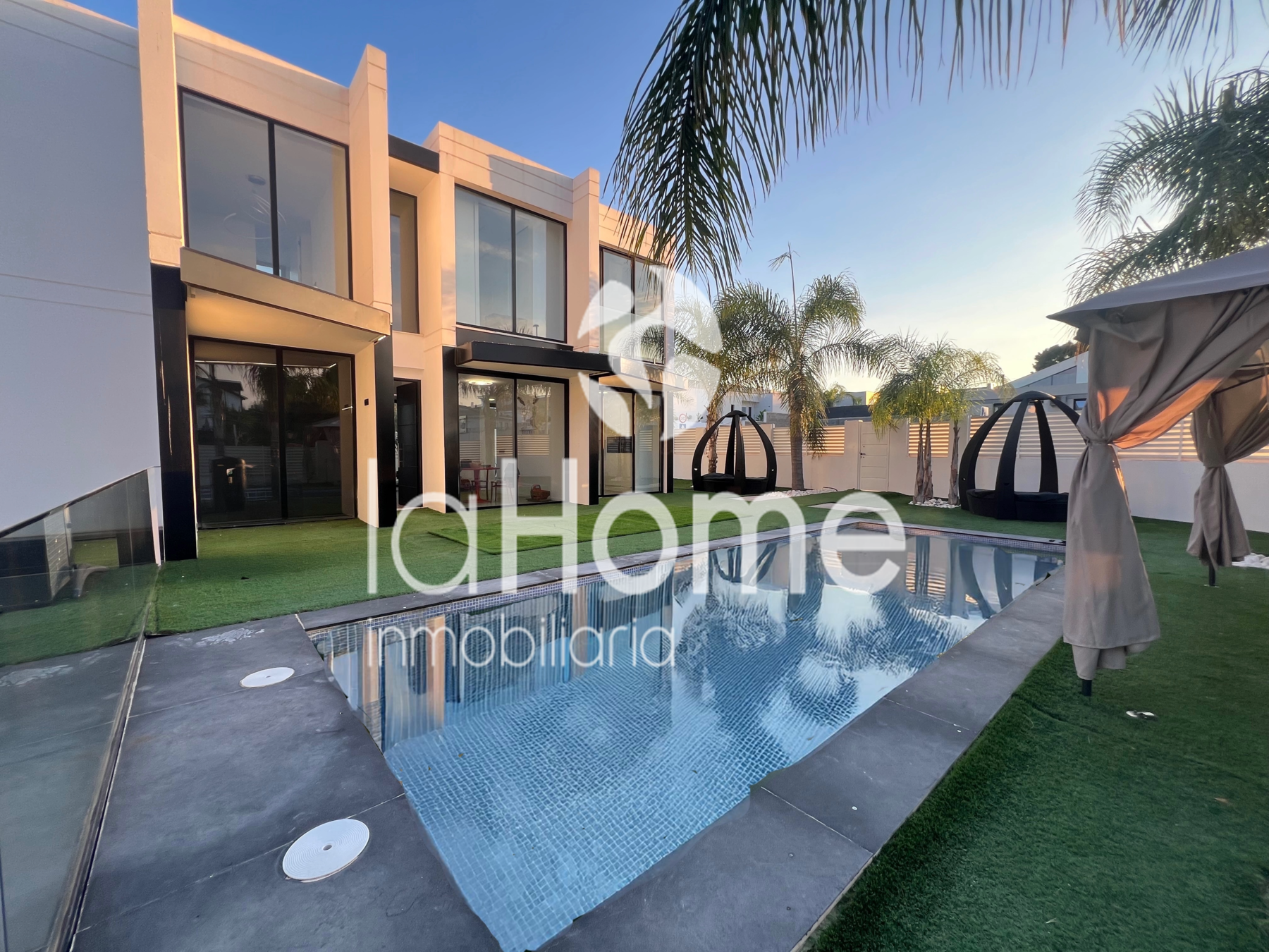 Exterior view of House or chalet to rent in Bétera  with Air Conditioner, Heating and Private garden
