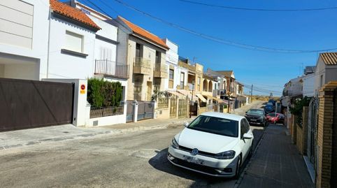 Foto 2 de Casa adosada en venta en Morón de la Frontera, Sevilla