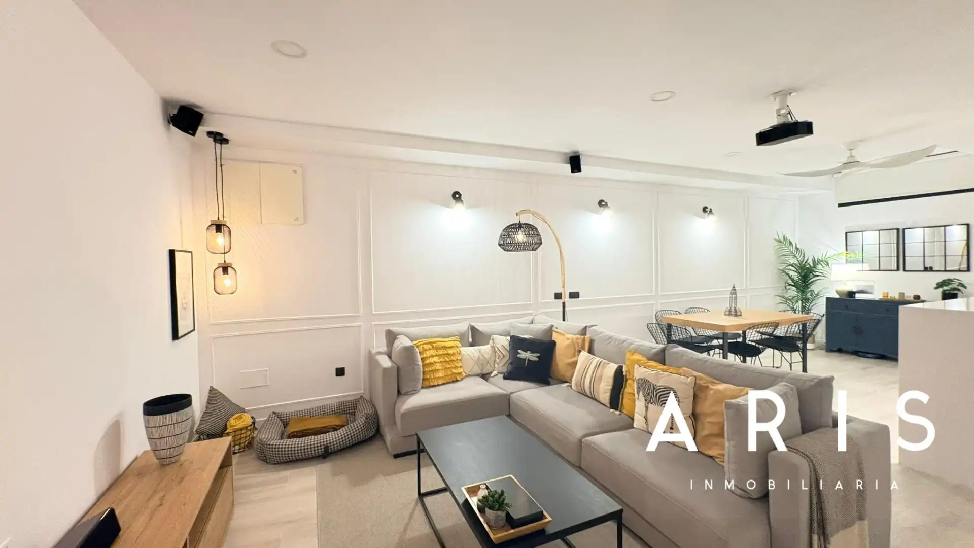 Casa adosada en venta en Alhaurín de la Torre con Aire acondicionado, Jardín privado y Parquet