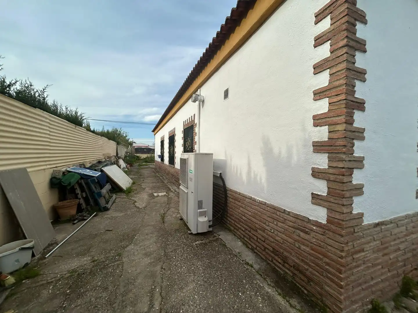 Exterior view of Houses for sale in Córdoba  with Air Conditioner, Swimming Pool and Furnished