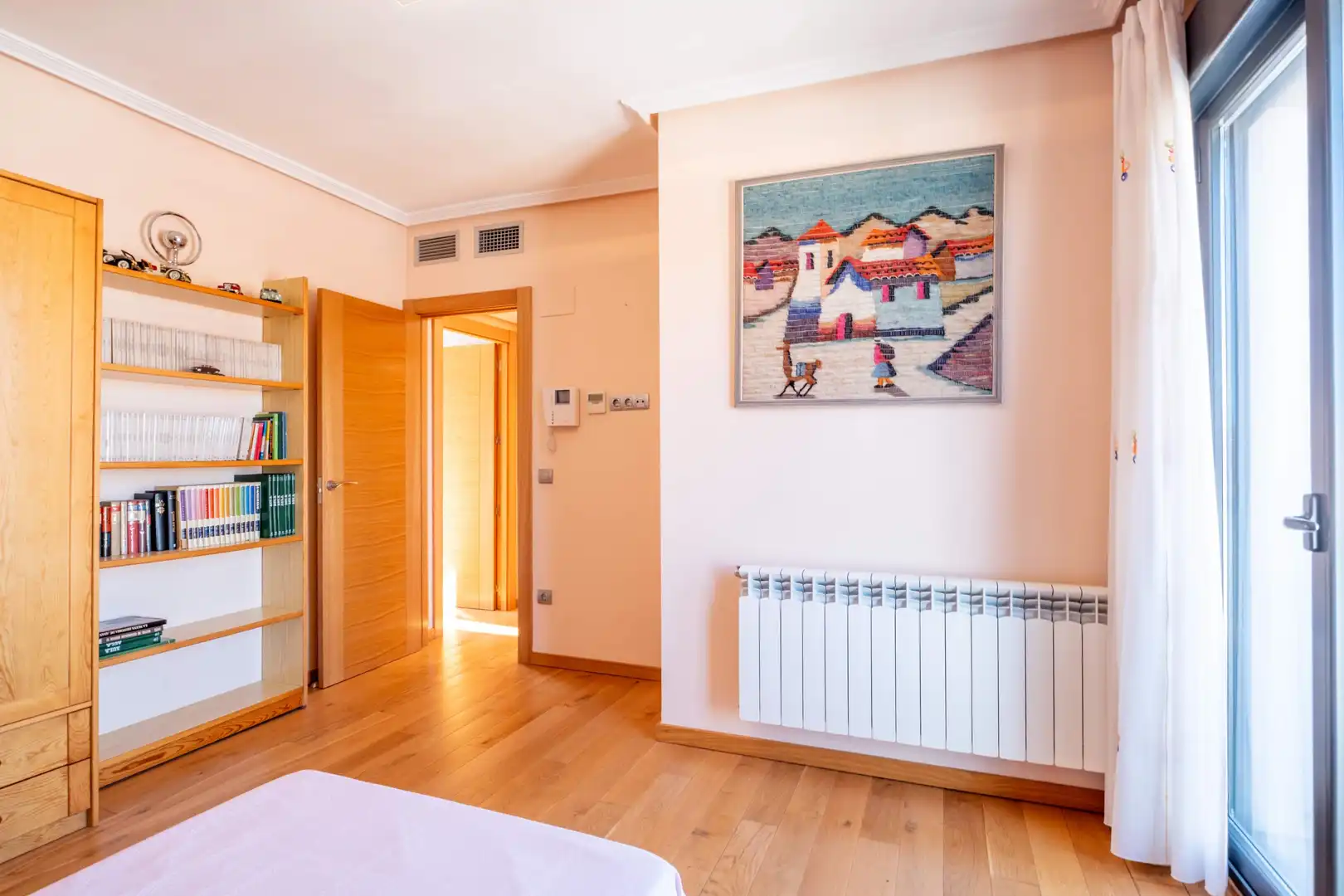 Bedroom of Houses for sale in Zaragoza  with Air Conditioner and Heating