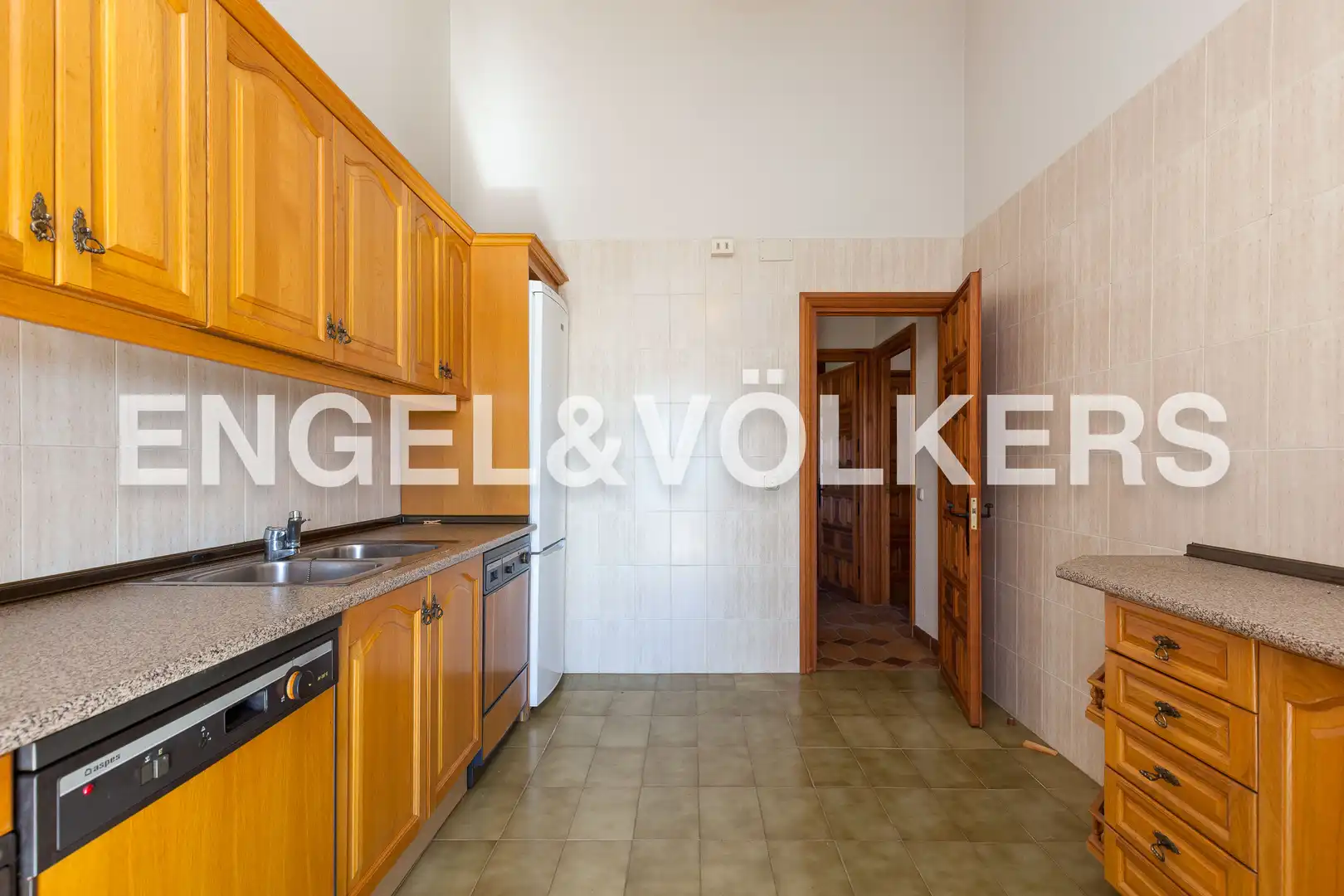 Cocina de Casa o chalet en venta en San Lorenzo de El Escorial con Calefacción