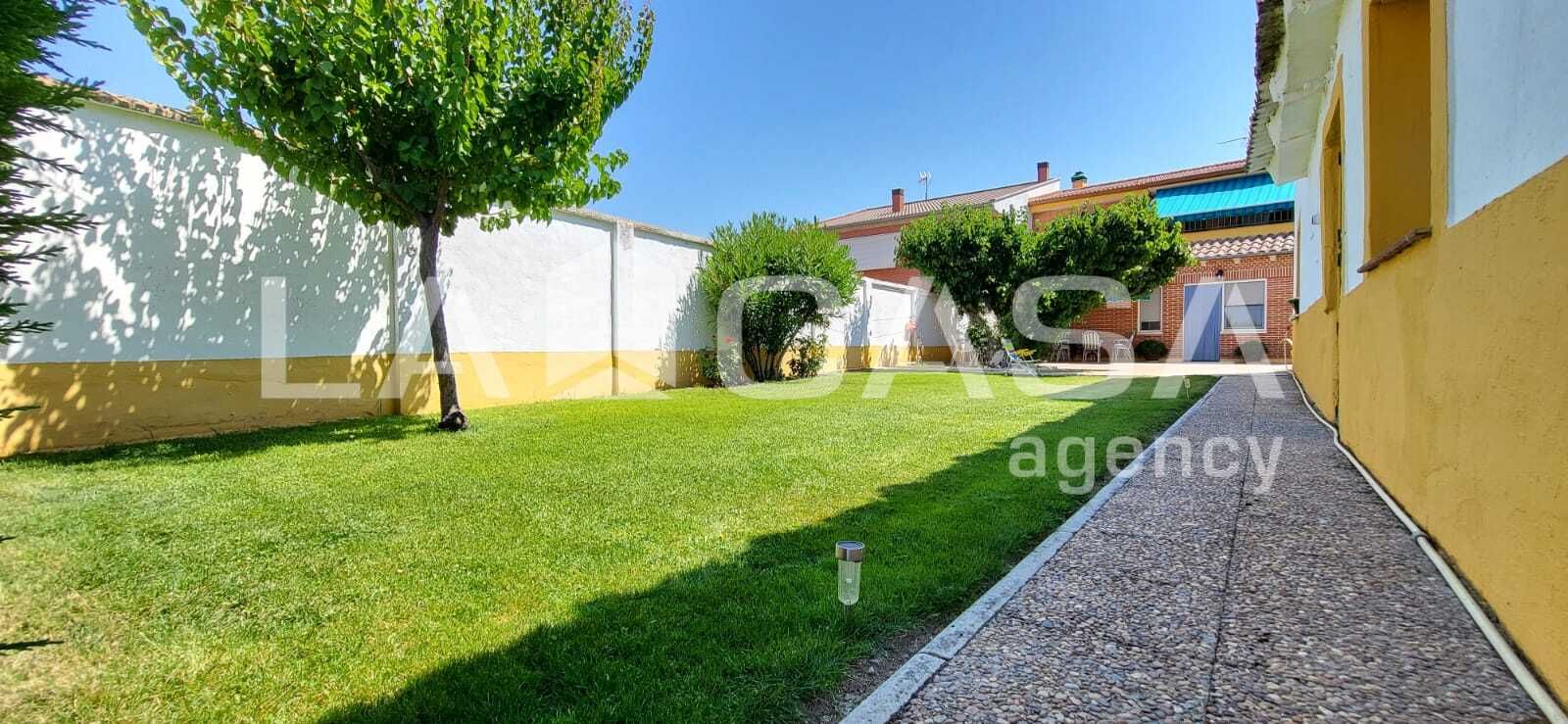 Jardí de Planta baixa en venda en Valdestillas amb Calefacció