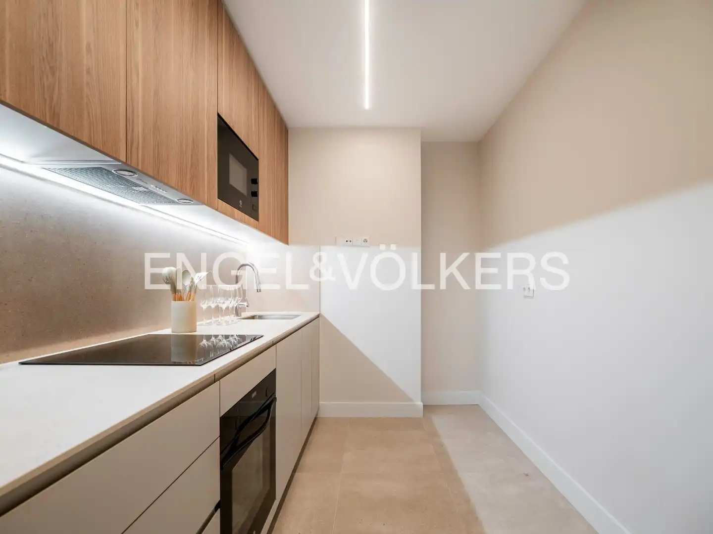 Küche von Wohnung zur Miete in Madrid mit Klimaanlage, Heizung und Terrasse