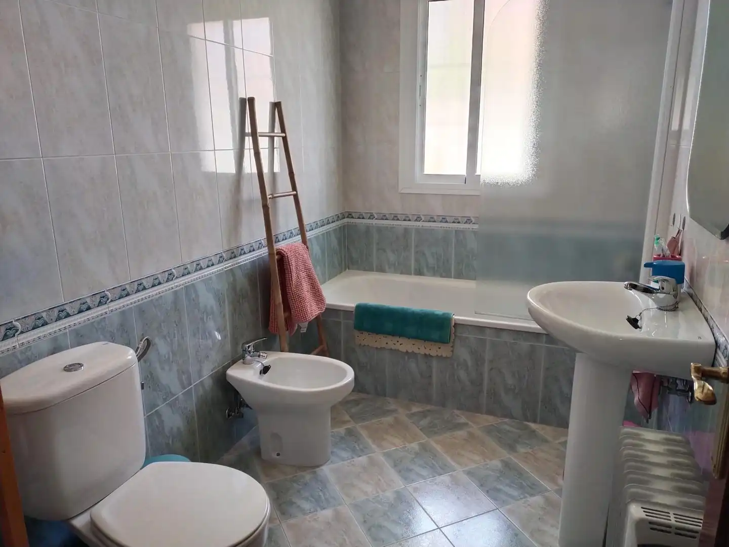 Bany de Casa o xalet en venda en Chiclana de la Frontera amb Aire condicionat, Jardí privat i Piscina