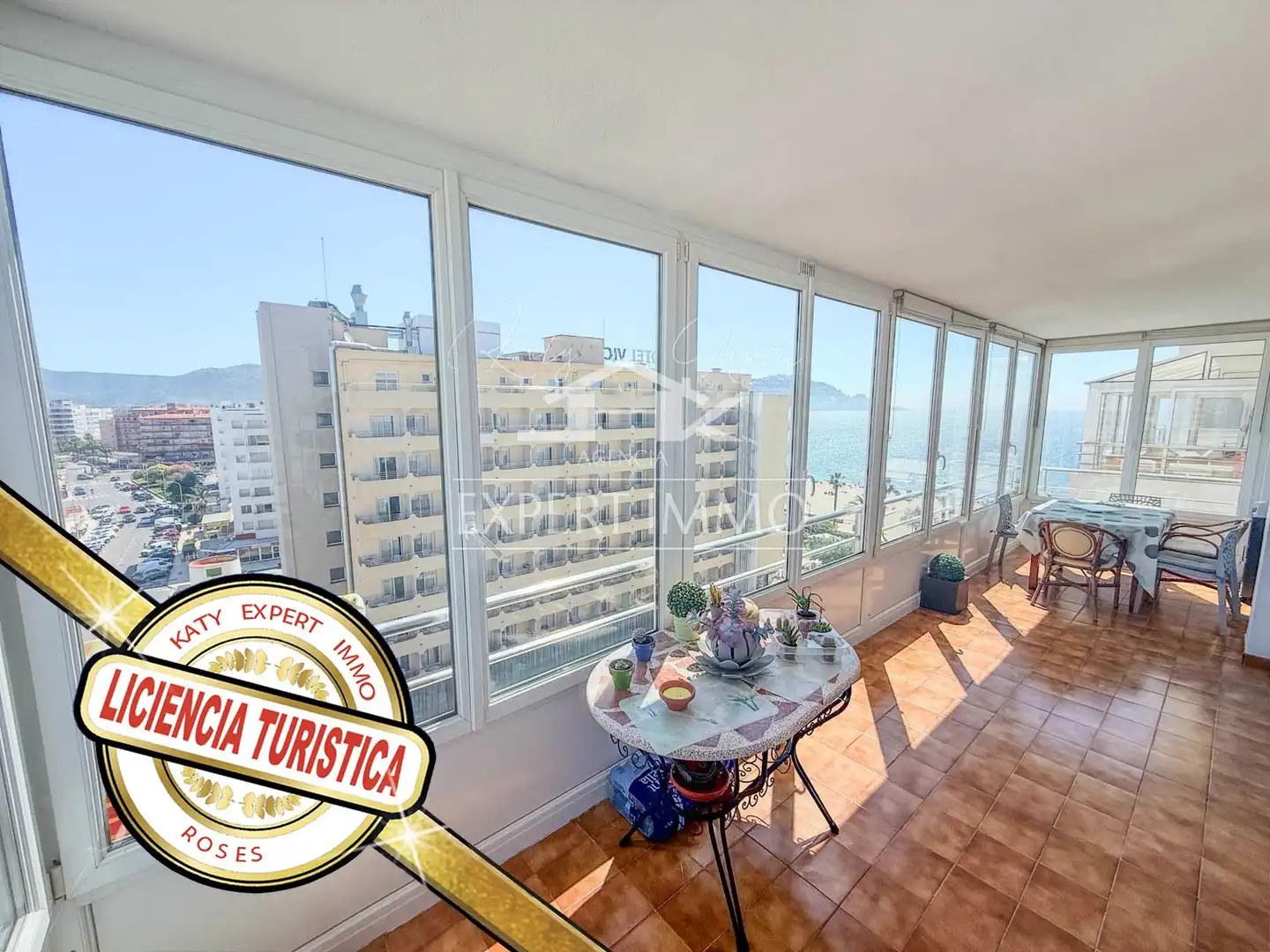 Appartement compact avec piscine à vendre à maritimo 91