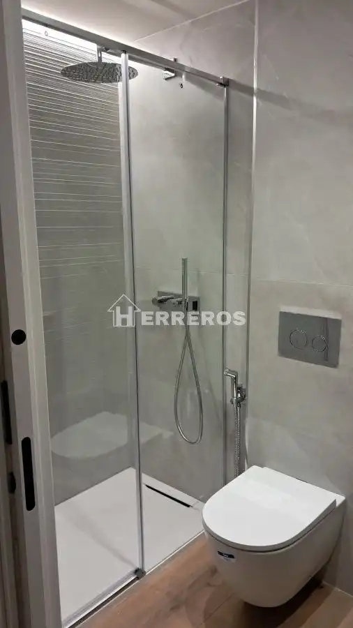 Baño de Apartamento en venta en Nájera con Aire acondicionado, Calefacción y Terraza