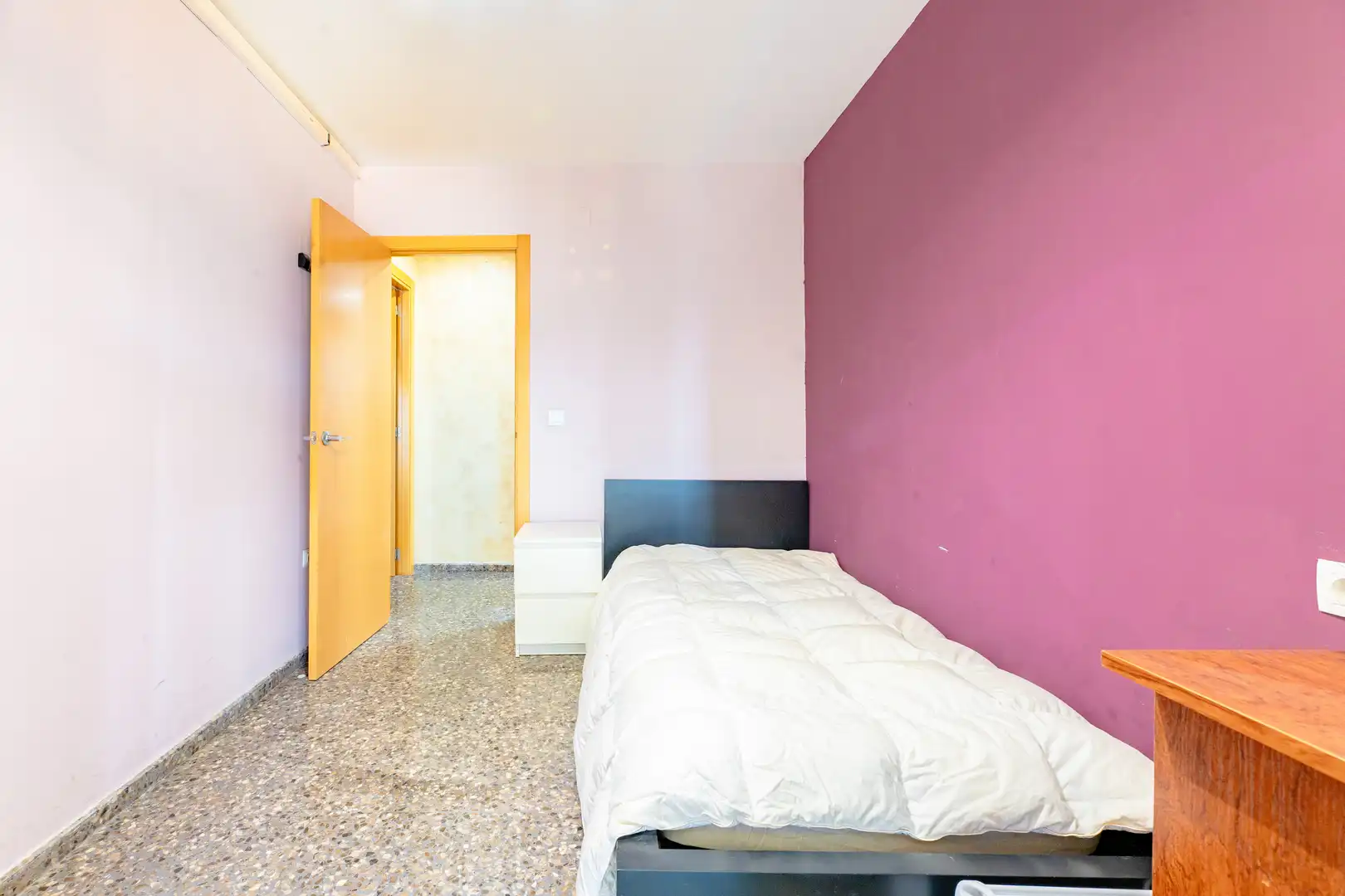 Bedroom of Flat for sale in Paterna  with Air Conditioner, Heating and Storage room