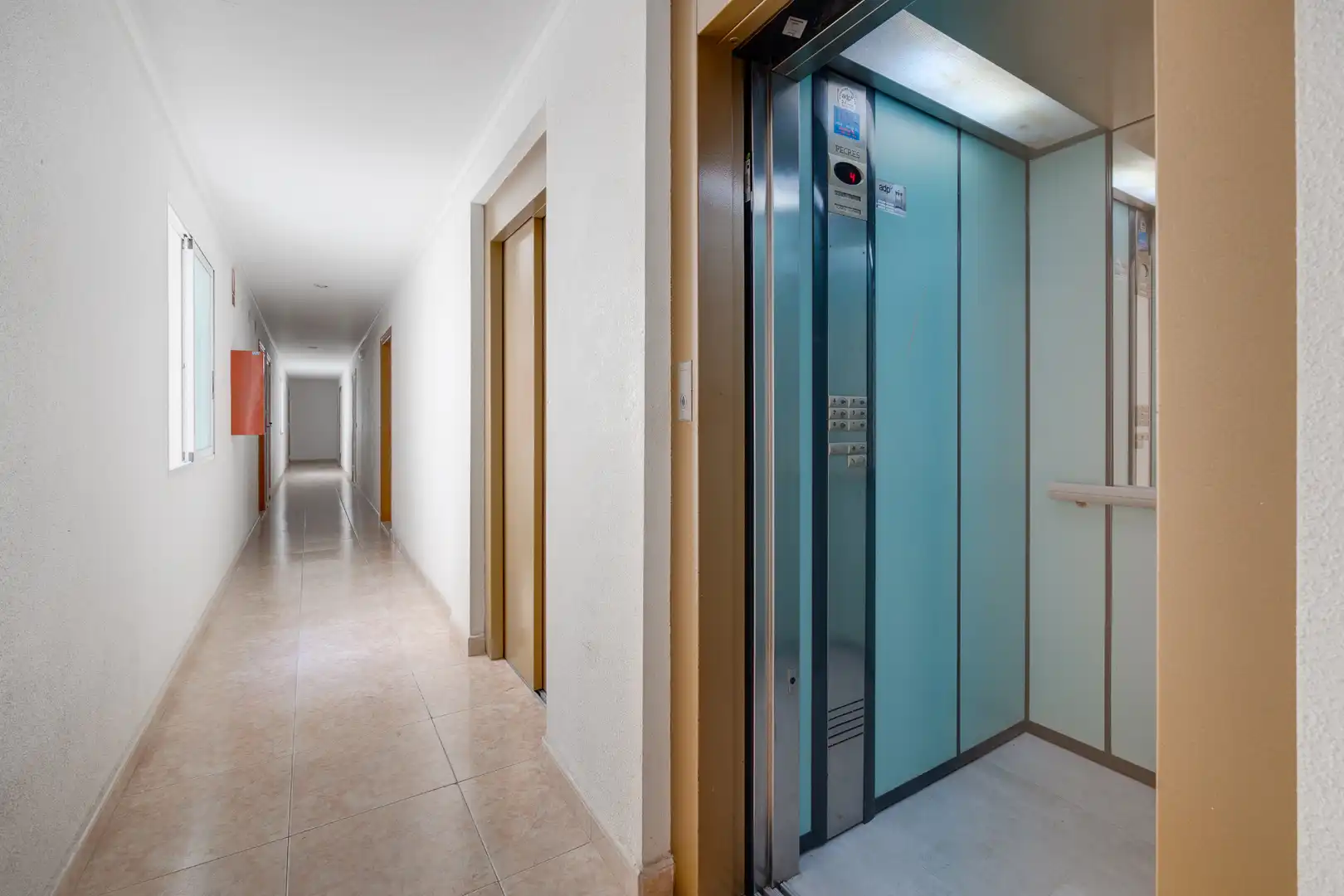Estudio en venta en Torrevieja con Terraza, Amueblado y Piscina comunitaria