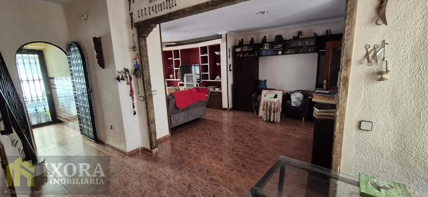 Casa o xalet en venda en Linares amb Aire condicionat i Terrassa