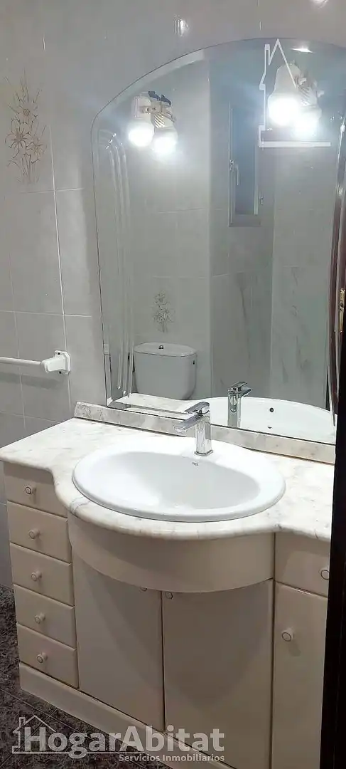 Bany de Pis en venda en Catarroja amb Aire condicionat, Calefacció i Balcó