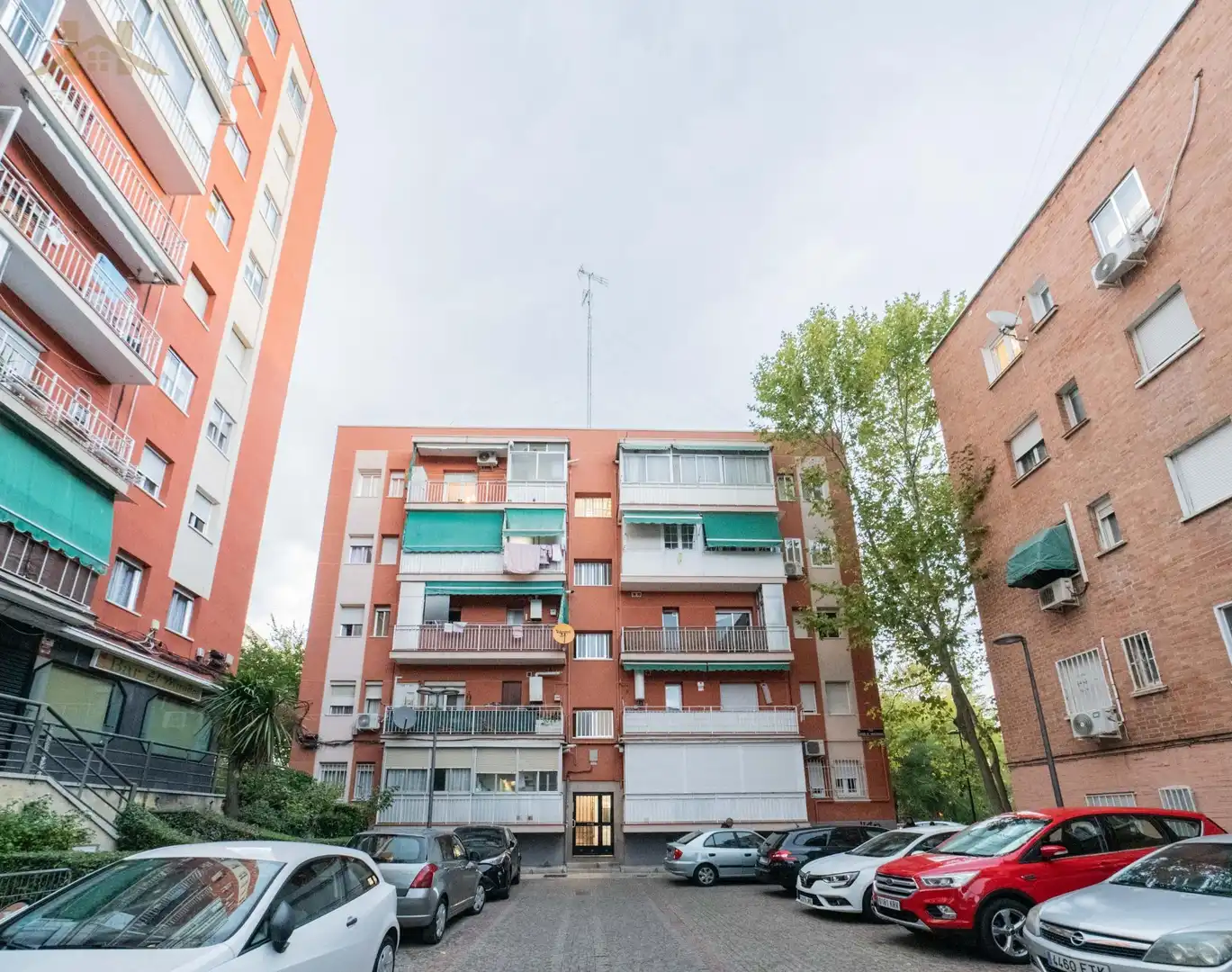 Vista exterior de Pis en venda en Alcorcón amb Aire condicionat, Calefacció i Terrassa