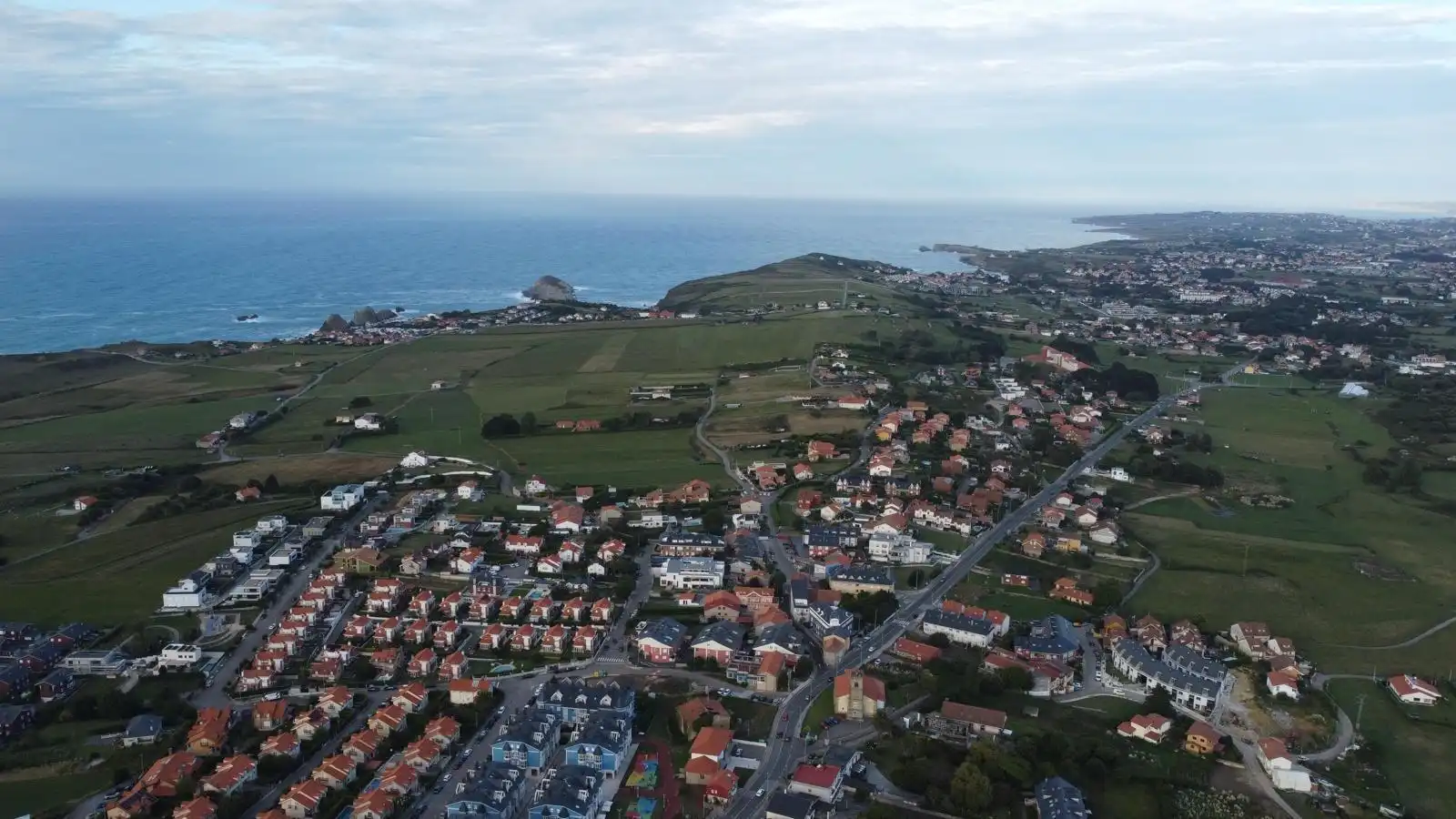 Vista exterior de Casa o chalet en venta en Piélagos con Calefacción, Jardín privado y Balcón