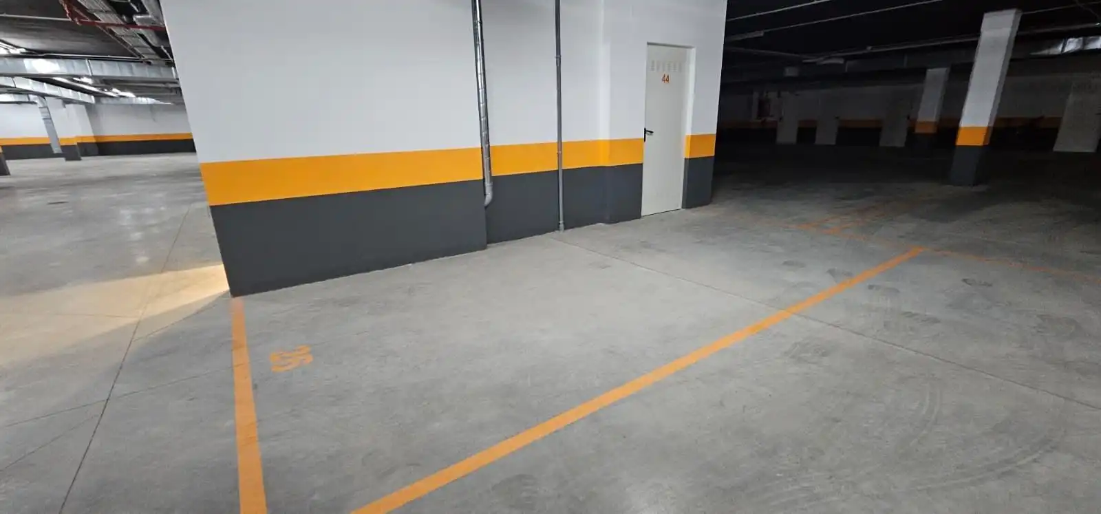 Parkplatz von Wohnungen zur Miete in Badajoz mit Klimaanlage, Heizung und Terrasse