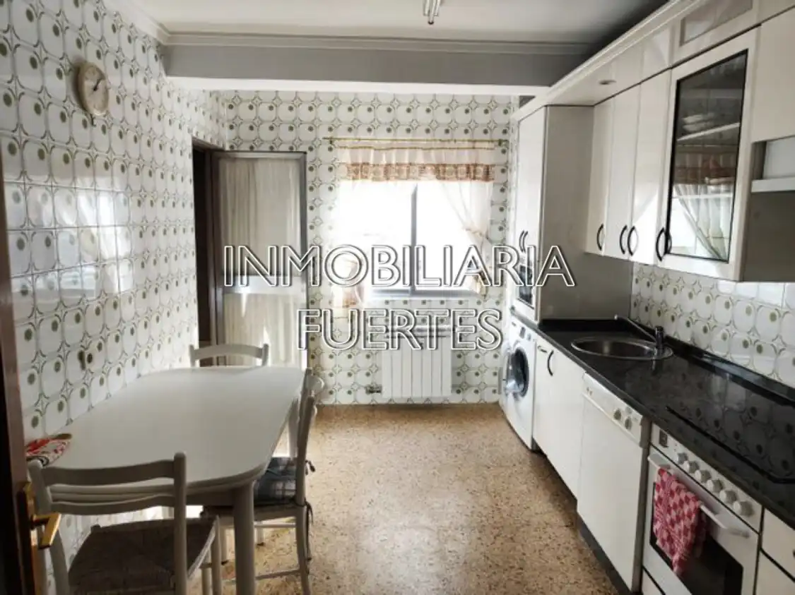 Flat for rent in Avenida de Mariano Andrés, Las Ventas