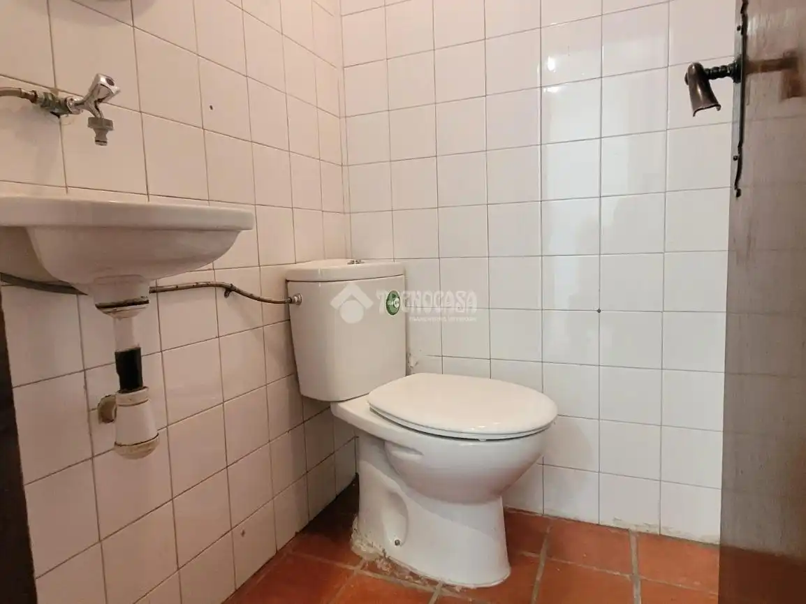 Baño de Local de alquiler en Zaragoza