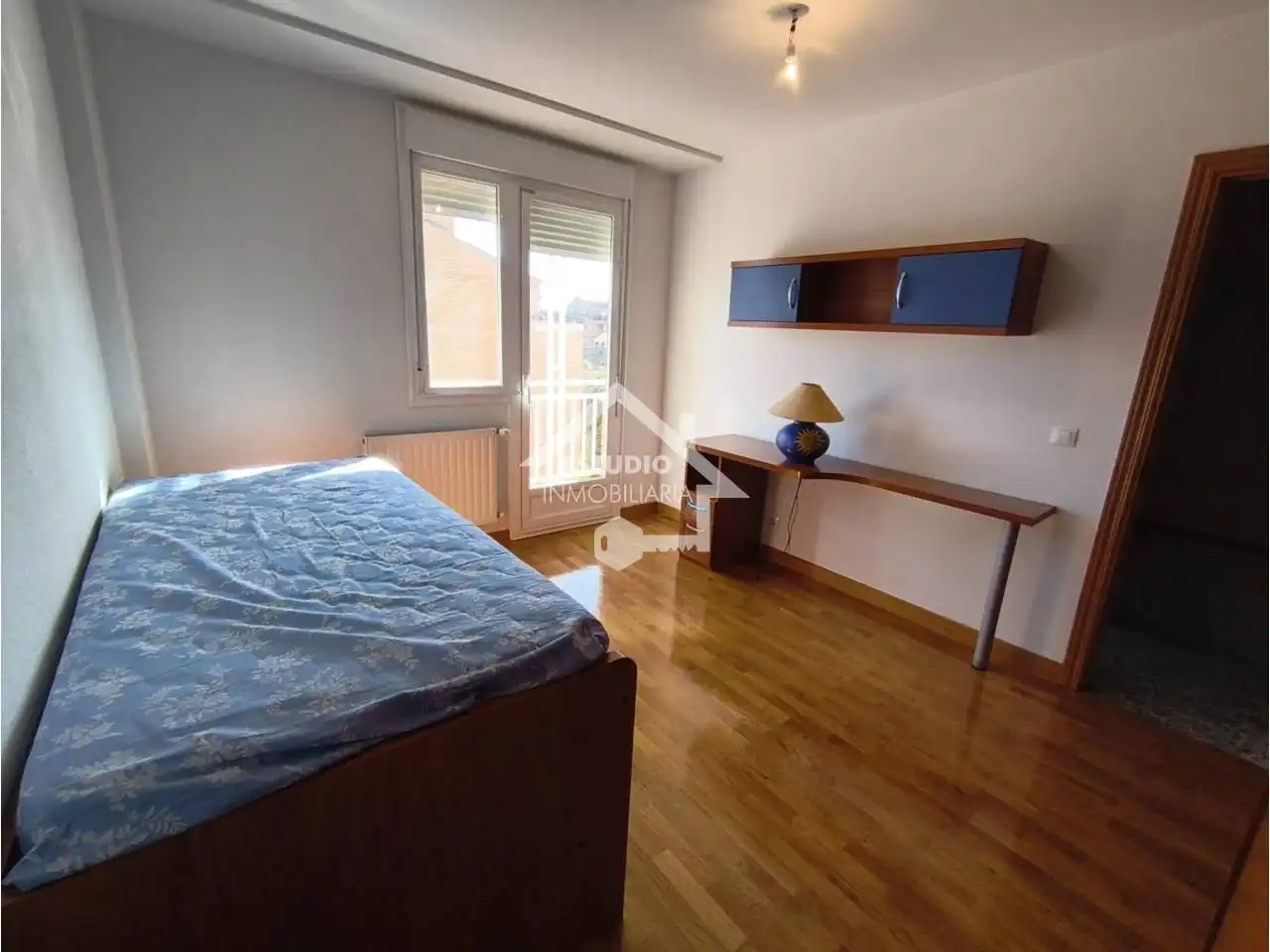 Habitación de Casa adosada en venta en Mendavia con Calefacción, Jardín privado y Parquet
