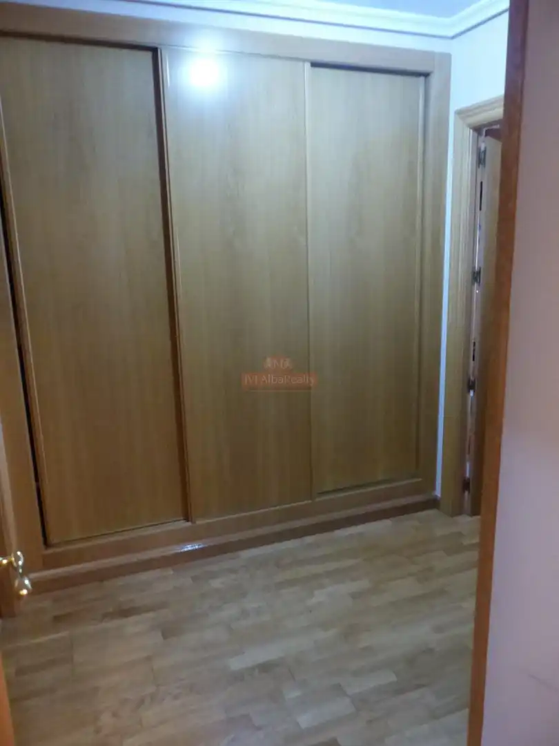 Schlafzimmer von Wohnung zur Miete in Albacete mit Heizung und Balkon