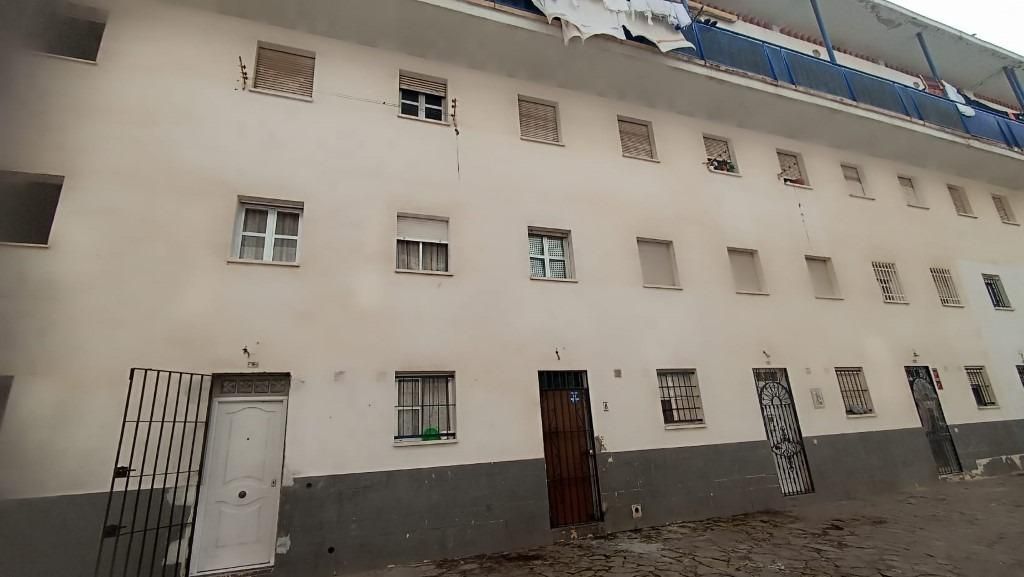 Vista exterior de Pis en venda en Algeciras amb Terrassa
