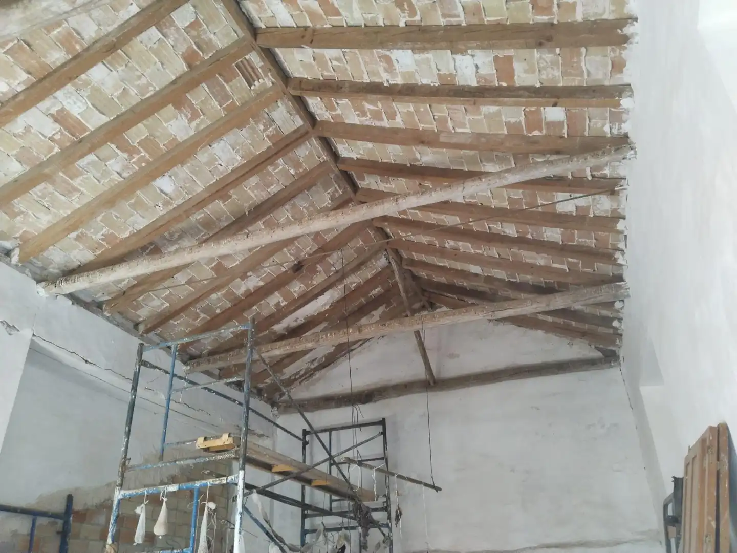 Casa rústica amb terrassa en venda a Zona de la Vega, imagen 14