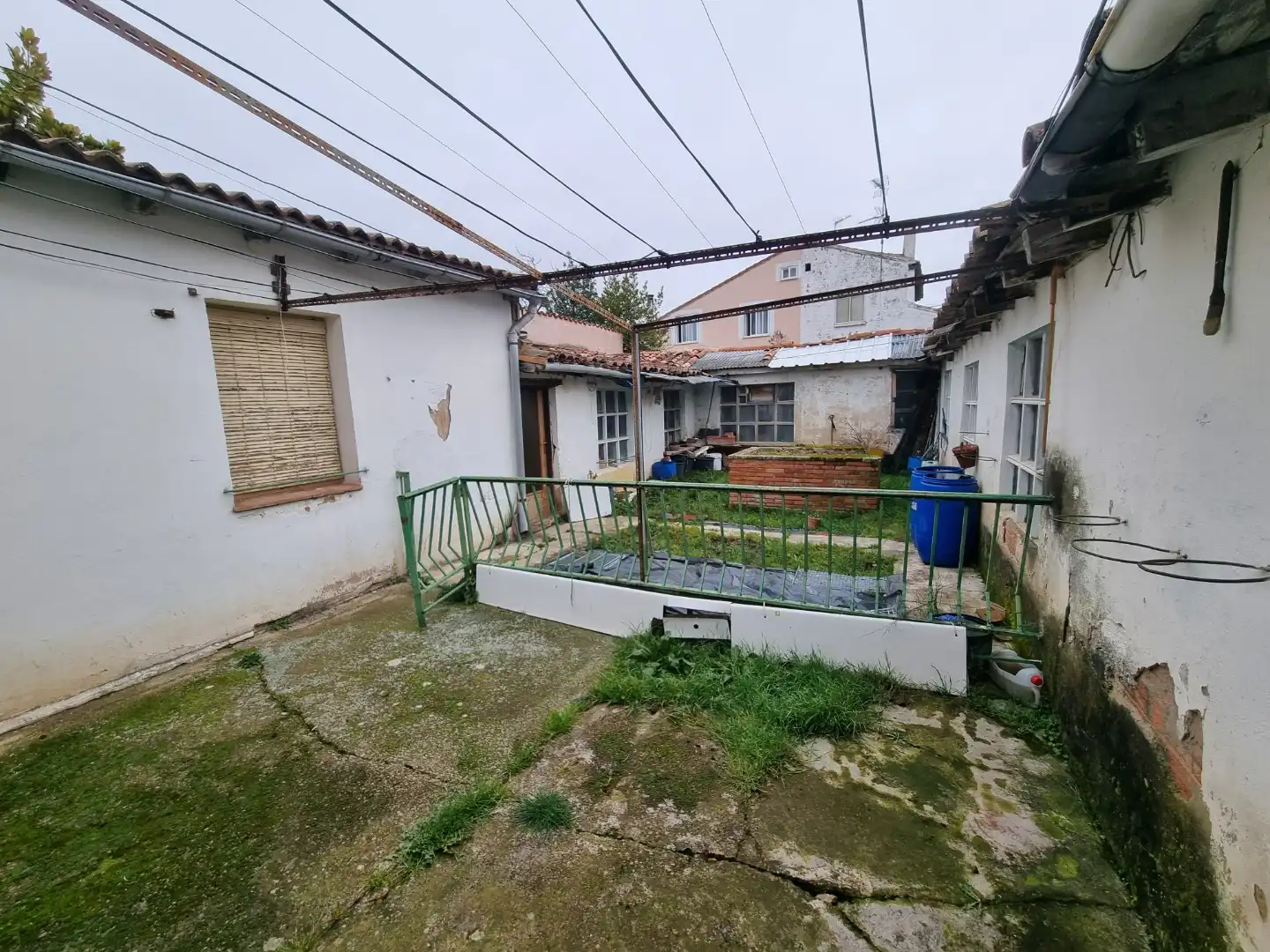 Casa adosada en venda en Burgos amb Jardí privat
