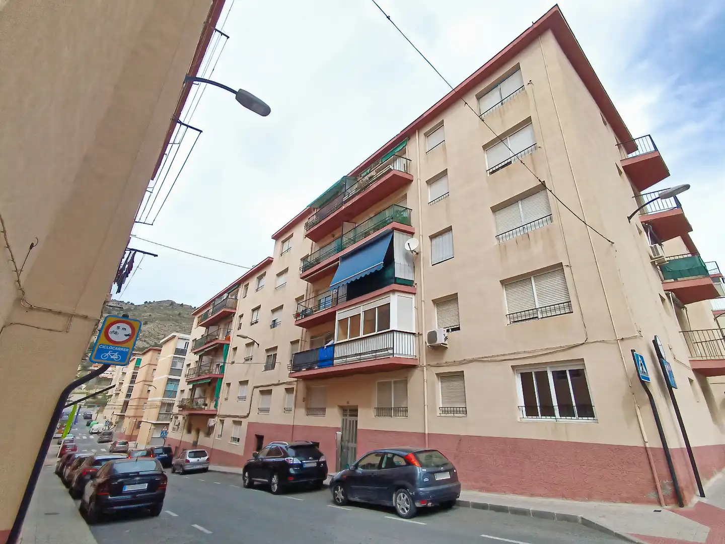 Außenansicht von Wohnung zum Verkauf in Jijona / Xixona mit Klimaanlage, Heizung und Parkett