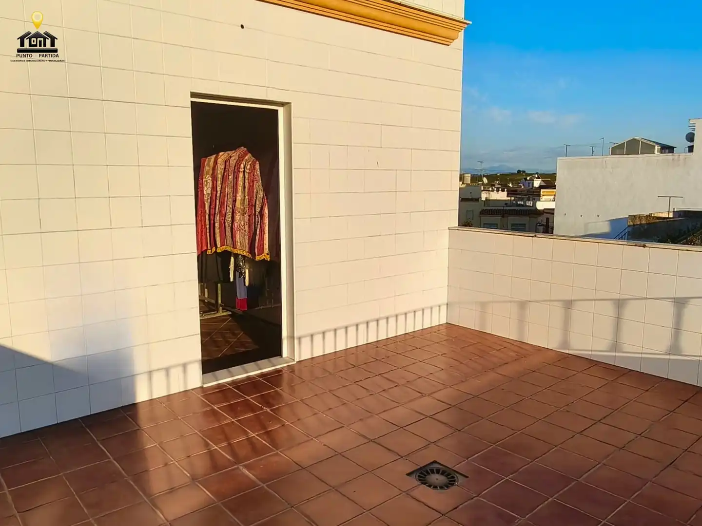 Terrassa de Casa o xalet en venda en Las Cabezas de San Juan amb Balcó
