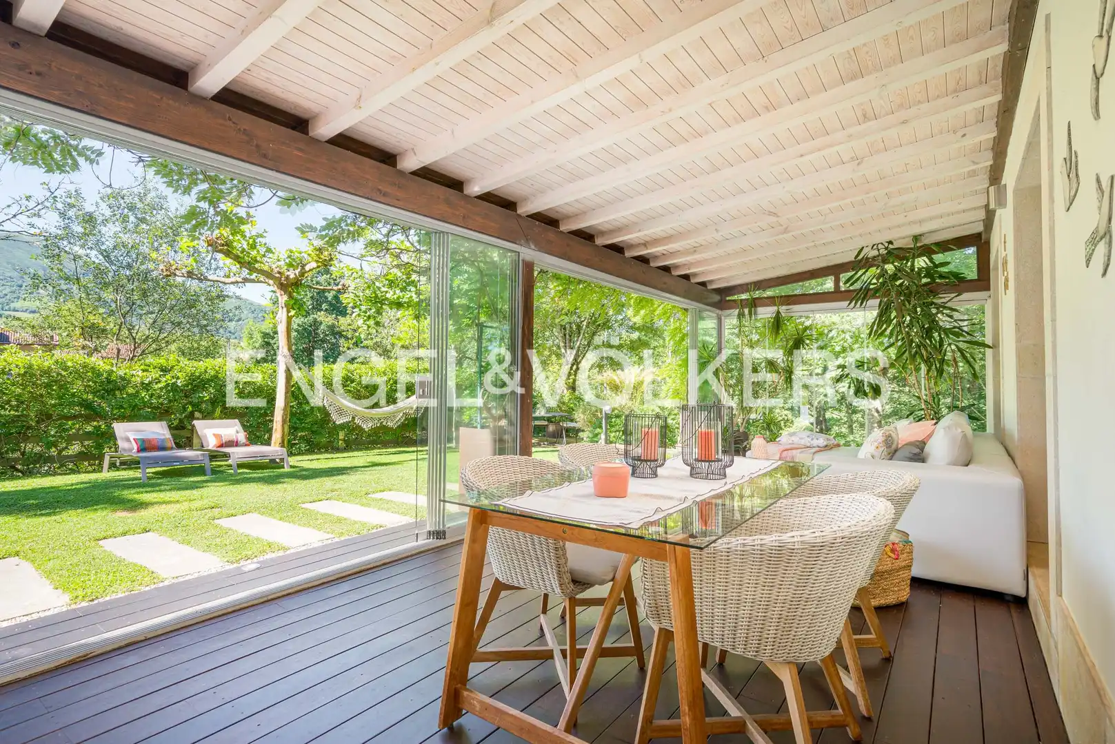 Terraza de Casa o chalet en venta en Nava con Calefacción, Jardín privado y Parquet