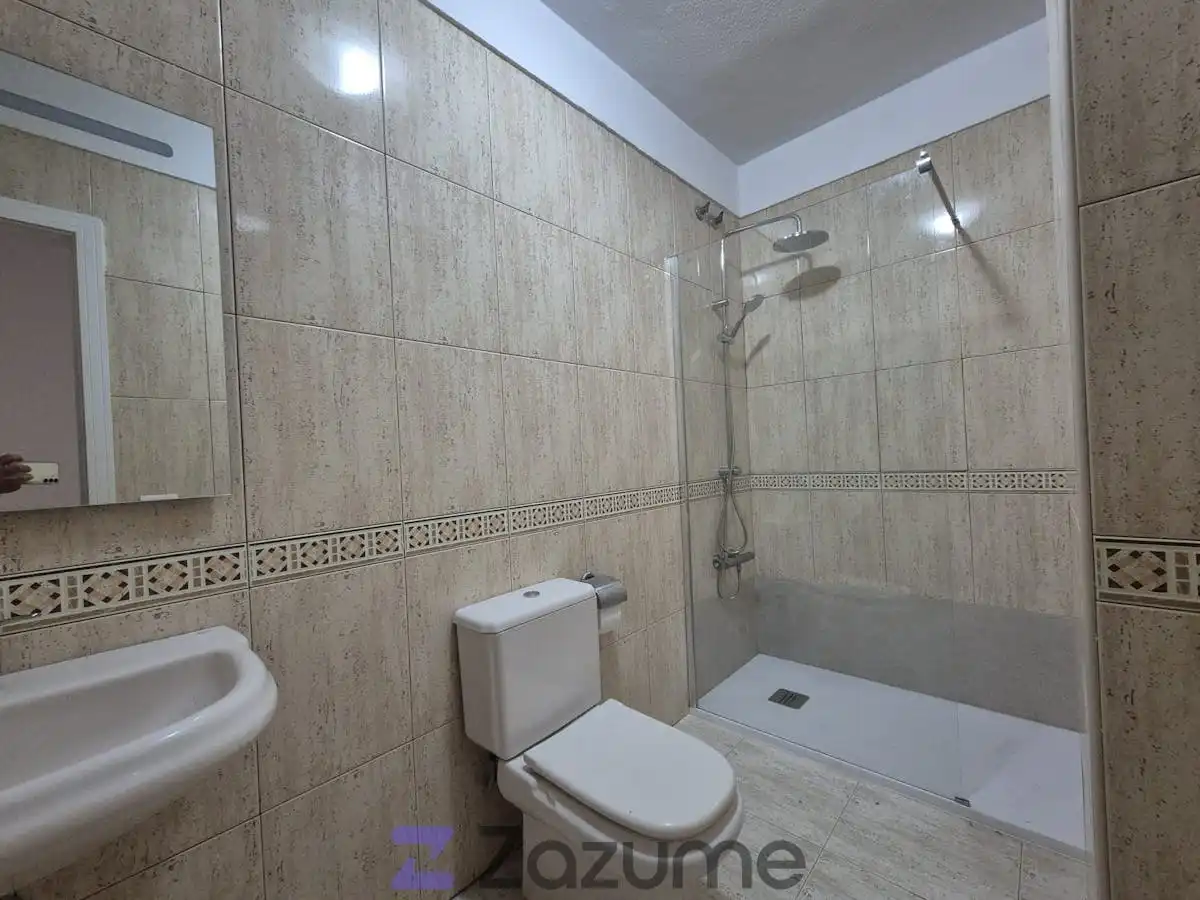 Bathroom of Flat for rent in El Rosario  with Terrace and Oven