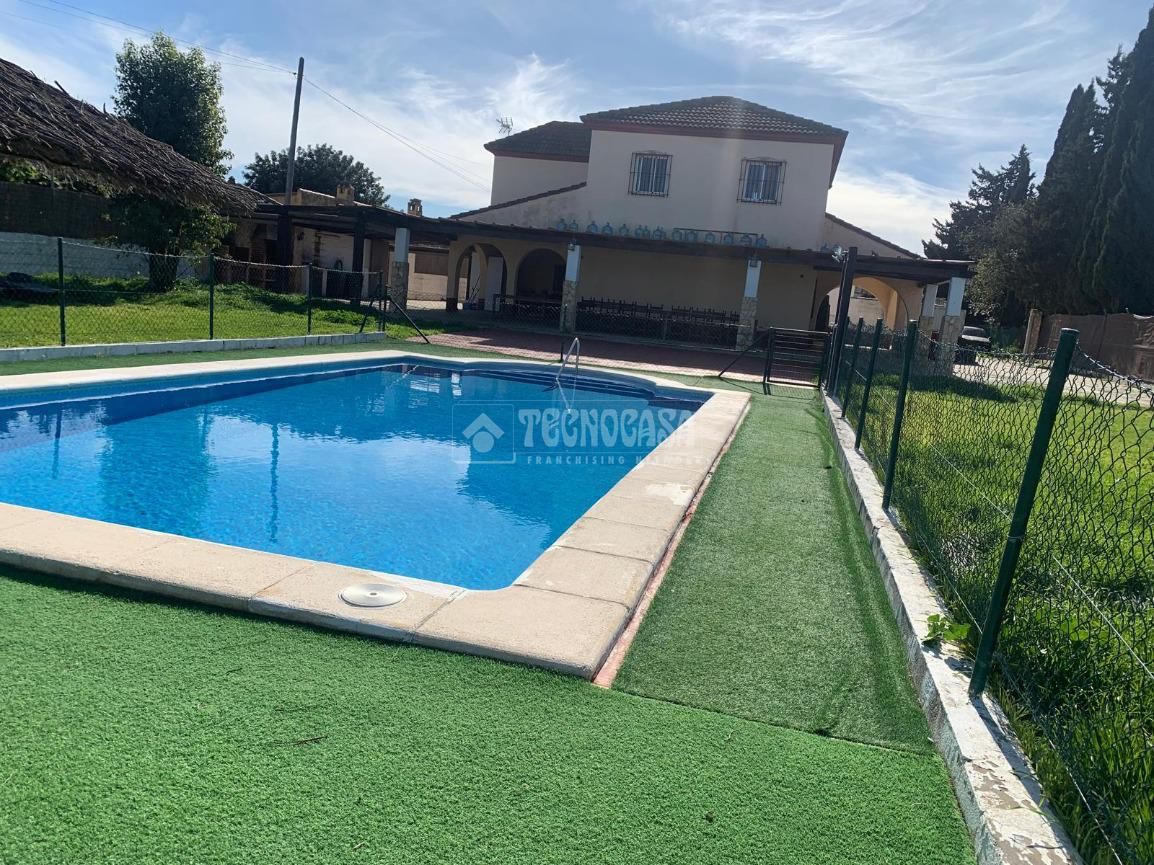 Piscina de Finca rústica en venda en Chiclana de la Frontera