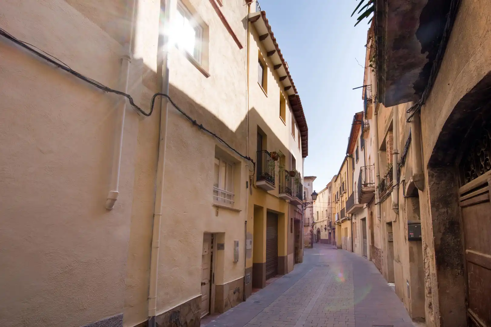 Vista exterior de Casa o xalet en venda en Alcover amb Calefacció, Terrassa i Traster