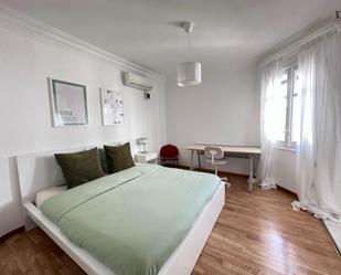 Bedroom of Apartment to share in  Madrid Capital  with Air Conditioner, Heating and Furnished