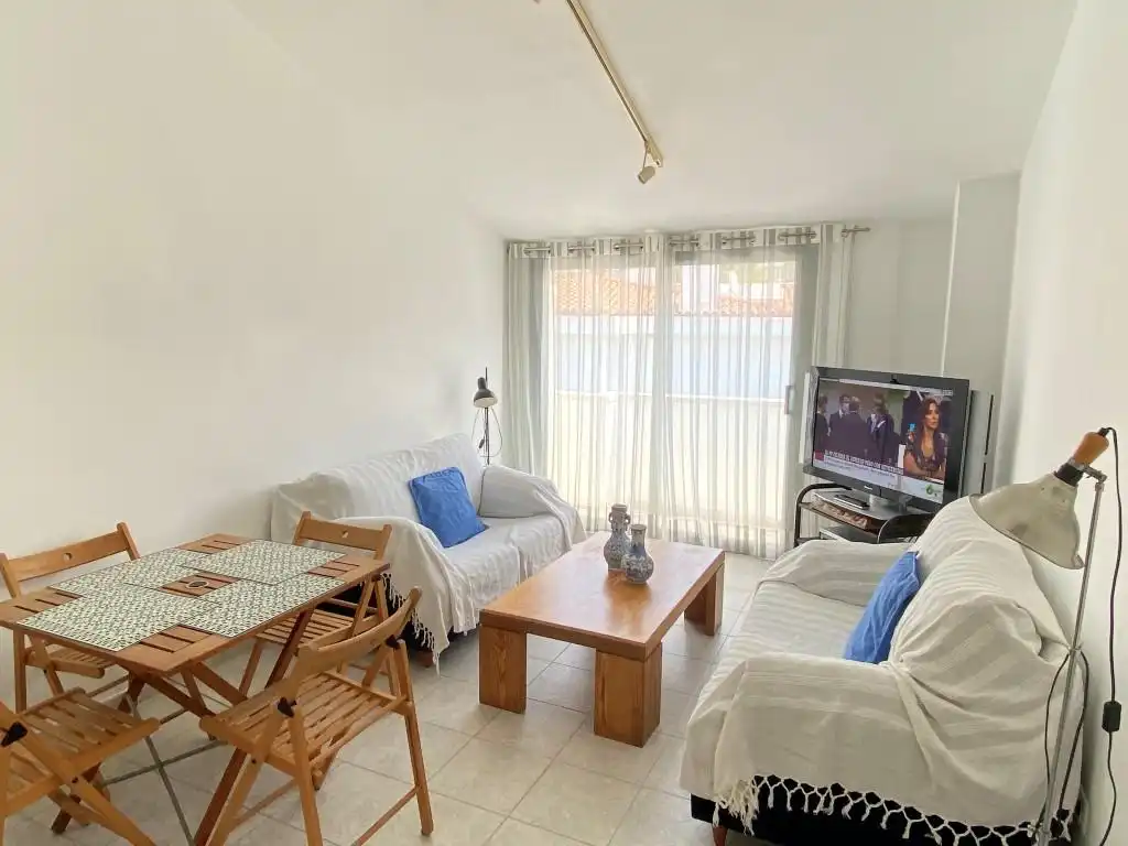 Wohnzimmer von Wohnung zum Verkauf in Cadaqués mit Balkon