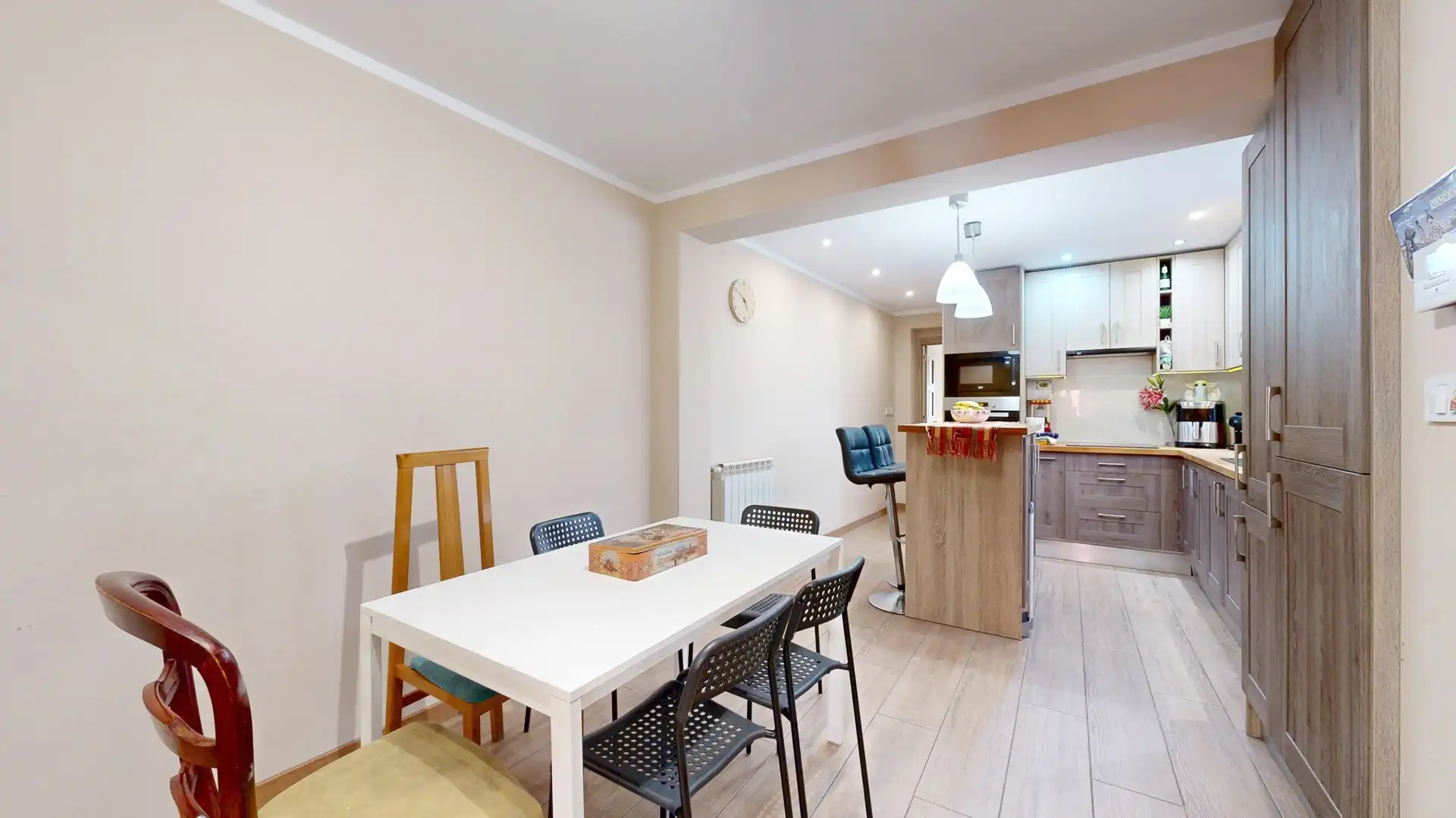 Kitchen of Flat for sale in Torrent  with Air Conditioner, Private garden and Balcony
