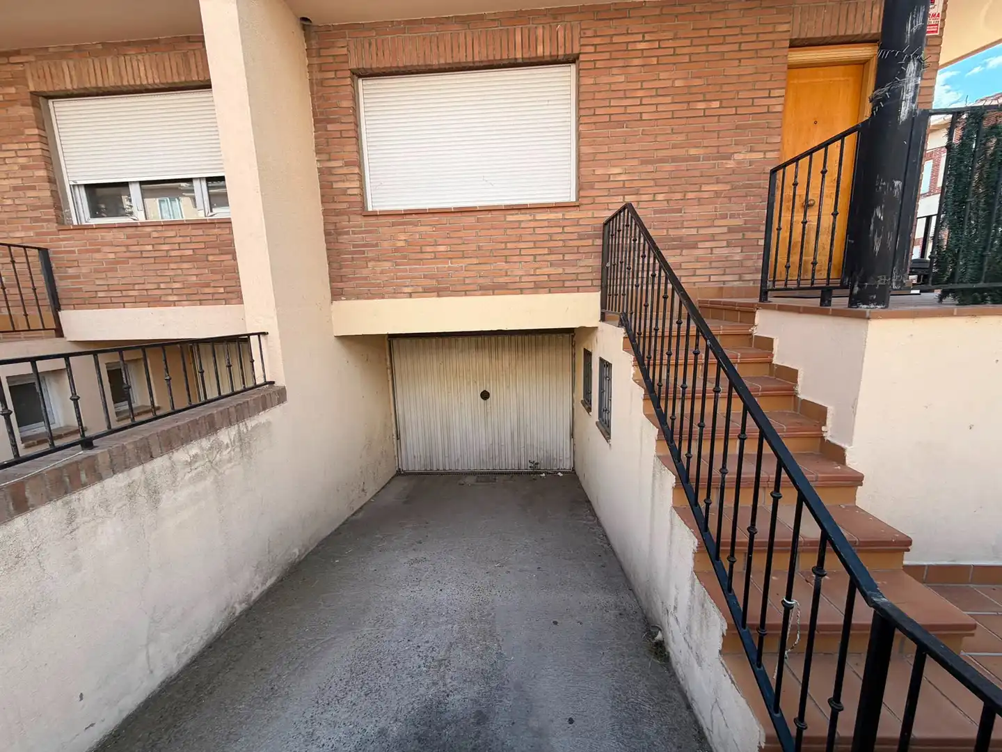Parking de Casa o chalet en venta en El Fresno con Calefacción, Jardín privado y Terraza