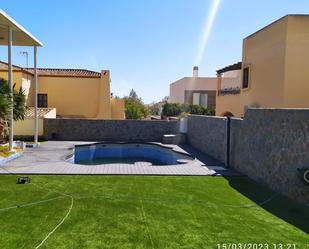 Piscina de Casa o xalet de lloguer en  Almería Capital amb Piscina