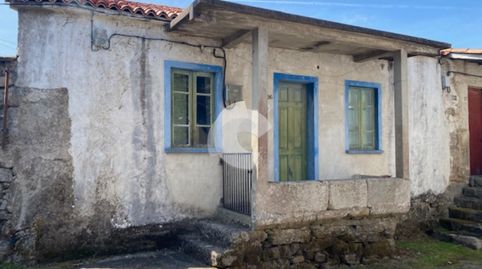 Foto 2 de Casa adosada en venta en Lobios, Ourense
